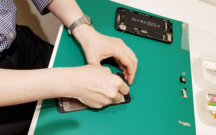 アイサポ朝霞台店 作業風景