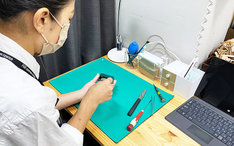 アイサポ二子玉川ライズSC店 作業風景