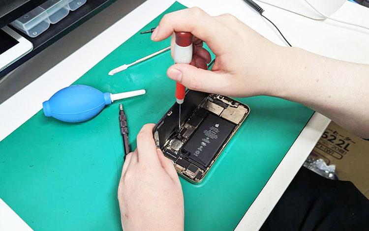 アイサポ池田店 作業風景