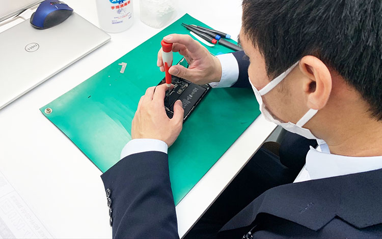 アイサポ掛川さづか店 作業風景