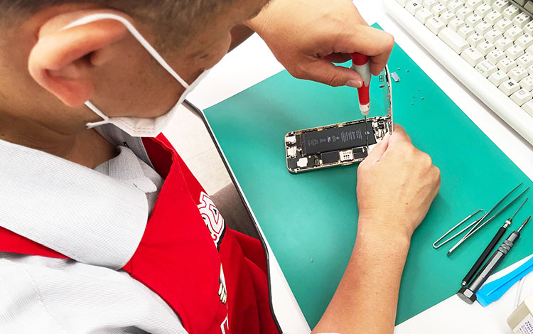 アイサポ亀有店 作業風景