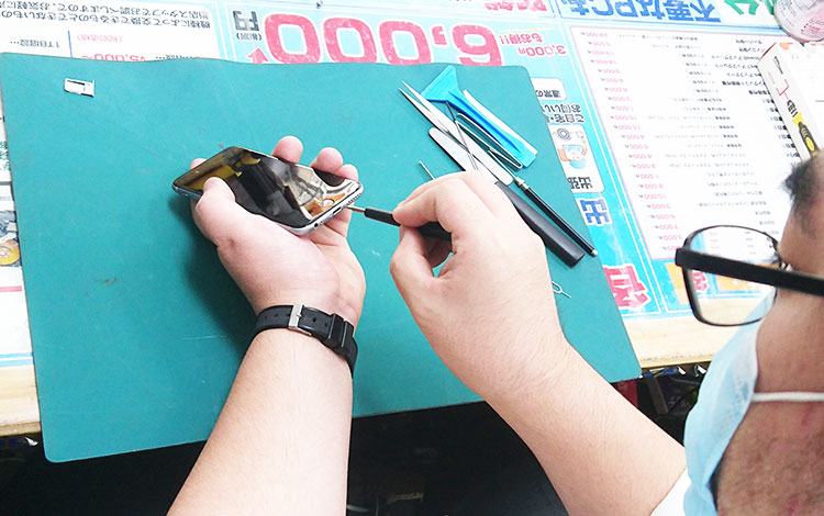 アイサポ金町店 作業風景