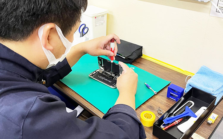 アイサポ甲府双葉店 作業風景