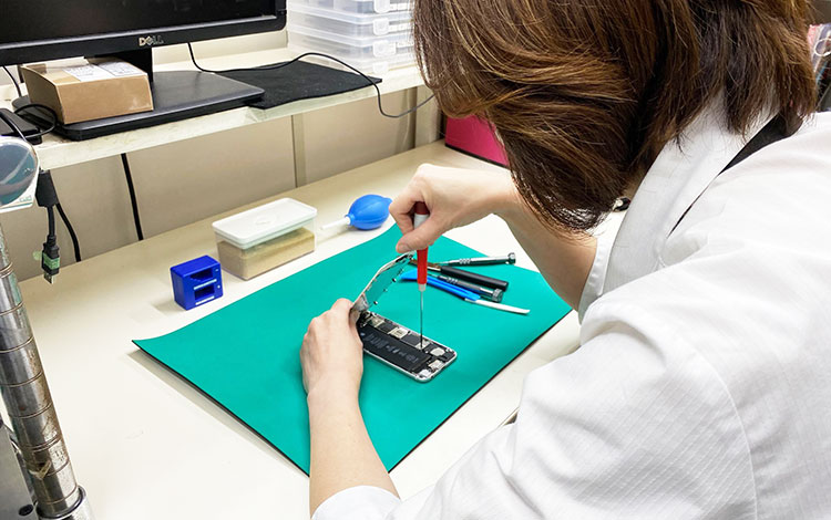 アイサポ西友練馬店 作業風景