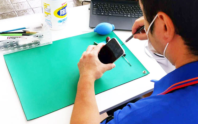 アイサポ二戸店 作業風景