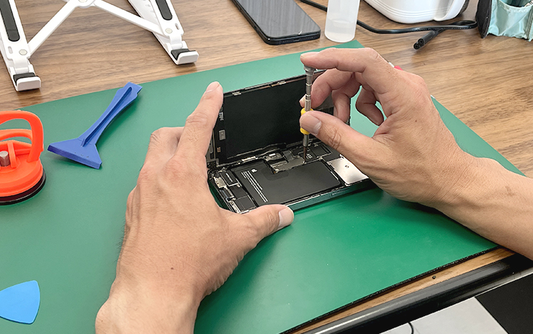 アイサポ西舞鶴店 作業風景