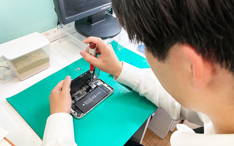 アイサポ西友大船店 作業風景