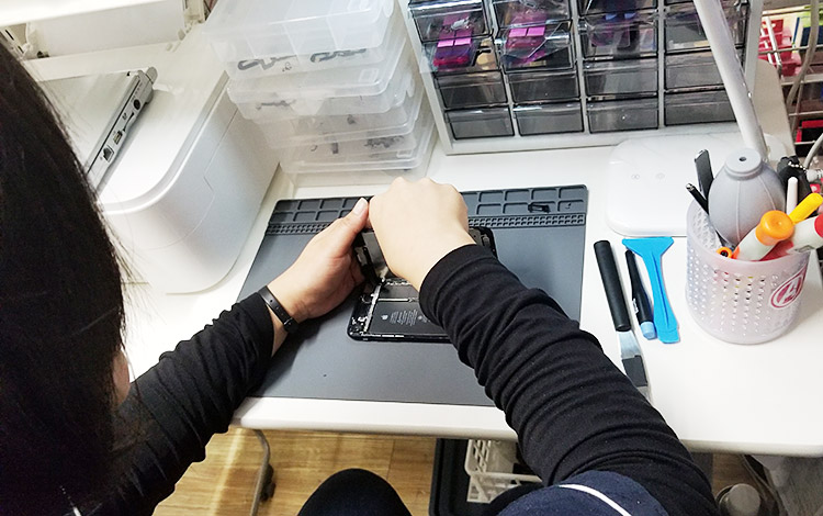 アイサポ追浜店 作業風景