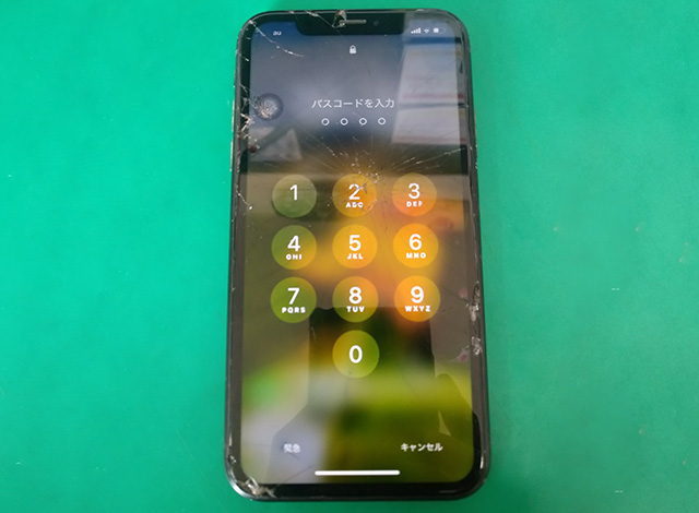 iPhone XR iPhone液晶表示不良の修理事例