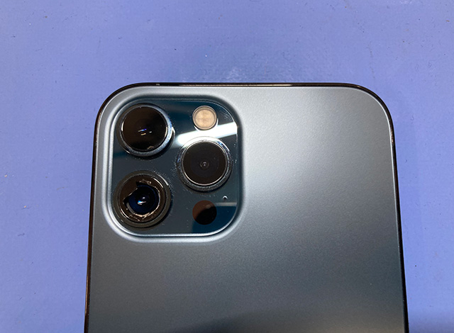 iPhone 12 Pro カメラ窓ガラス交換修理の修理事例