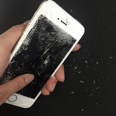 ガラス破片が身体に及ぼす危険性