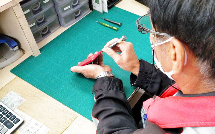 アイサポ両国森下店 作業風景