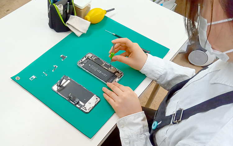 アイサポ鷺ノ宮駅前店 作業風景