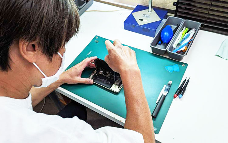 アイサポ富田林甲田店 作業風景