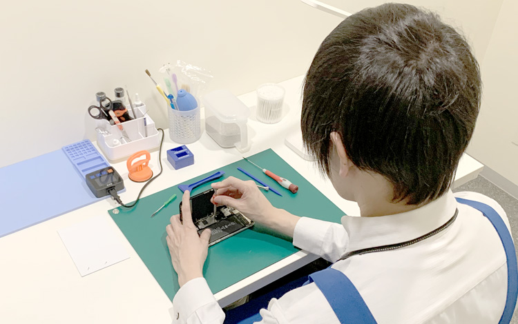 アイサポ銀座有楽町店 作業風景